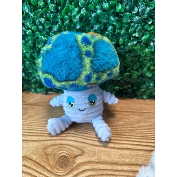 Huge Bundle of 7 Living On The Veg Plush Mushroom Plush Series 1 - Picture 10 of 11